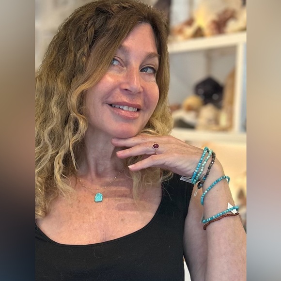 Meet your Posher, Nadine - Picture 1 of 2